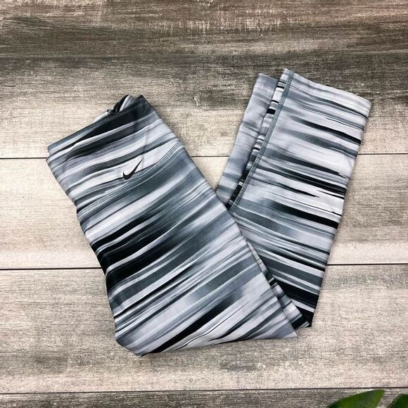 Nike Dri-FIT Legend Capris XS Gray Black Striped Workout Leggings - Picture 4 of 10